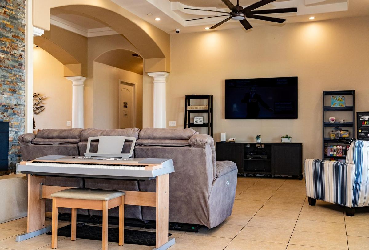 Warm interior at Hacienda De Luna